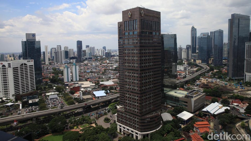 Rahasia Sukses Ekonomi 8%? Lindungi Industri Lokal dari Ancaman Impor!