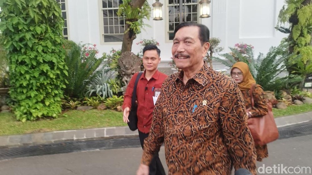 Gawat! AS Paksa Indonesia Setop Kapal China, Luhut Pasang Badan!