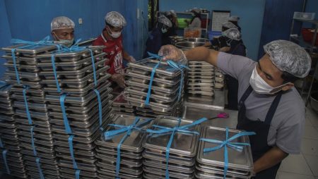 Terkuak! Di Balik Joget Pamer Cuan Rp 6 Juta Sehari dari Program Makan Gratis, Ada Investasi Miliaran Rupiah dan Perhitungan Rumit yang Tak Banyak Orang Tahu!