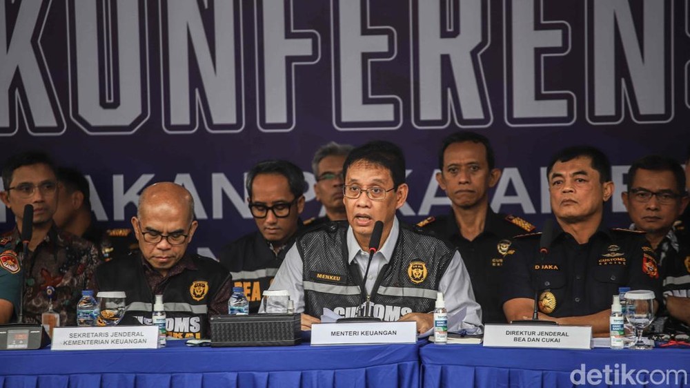 Operasi Senyap Bea Cukai Bongkar Jaringan Impor Ilegal Puluhan Miliar Rupiah! Menkeu Purbaya: Jangan Harap Lolos, Ini Baru Permulaan!