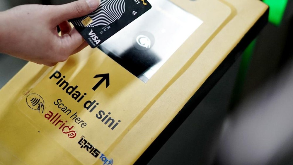 Terungkap! Rahasia di Balik Kemudahan Pembayaran MRT Jakarta yang Bikin Ibu Kota Setara London dan Tokyo: Mandiri Ungkap Dampak Ekonomi dan Manfaatnya untuk Anda!
