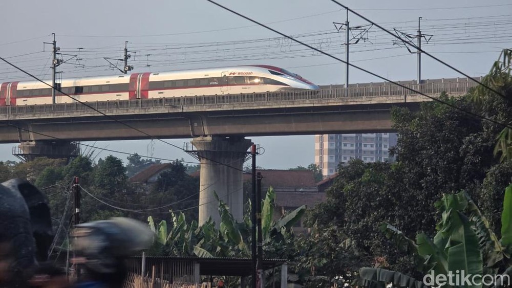 Terkuak! Ancaman Tak Terduga di Balik Kecepatan Whoosh: 3.333 Benda Ini Berhasil Diamankan KCIC Demi Jaminan Operasional dan Investasi Publik. Apa yang Terjadi?