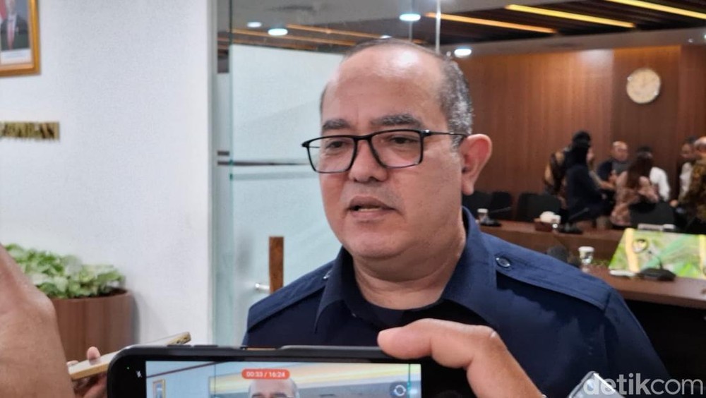 Terkuak! Status Manajer Koperasi Desa Merah Putih Akhirnya Jelas: Resmi Jadi Pegawai BUMN, Tapi Hanya Sementara? Ini Detail Kontrak dan Nasib Mereka Setelah 2 Tahun!