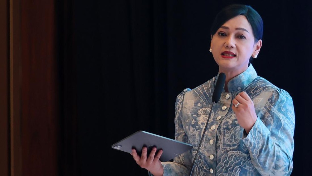 TERBONGKAR! Alasan Bos OJK Sambut Hangat Menkeu Suahasil Nazara: Pernah 'Satu Atap', Sinyal Kuat Stabilitas Ekonomi di Tengah Kabinet Baru!