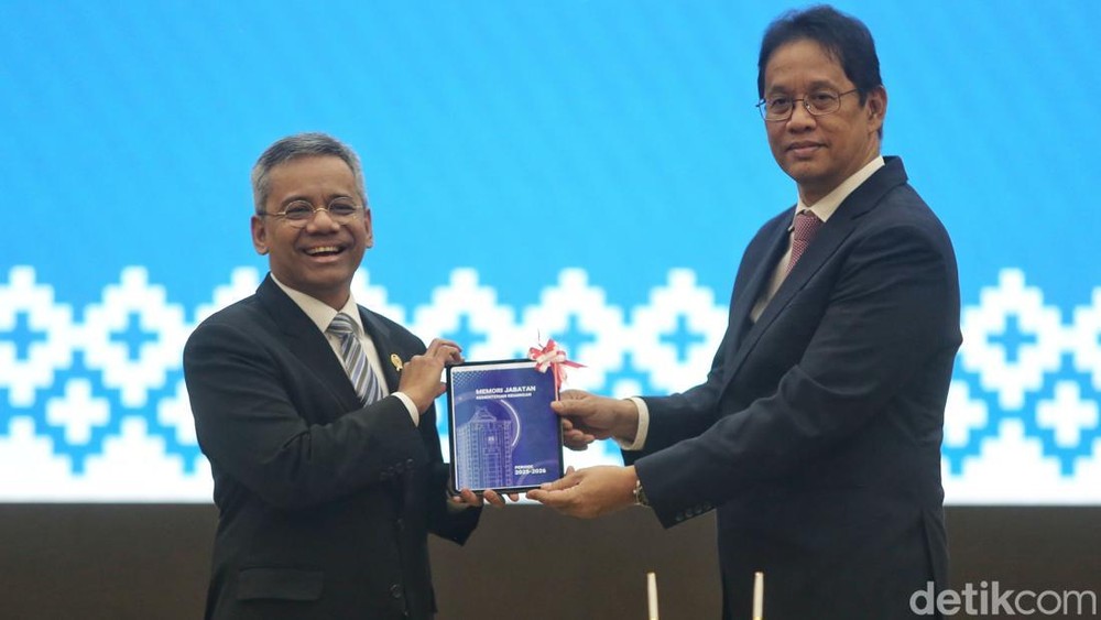 Teka-teki Utang Whoosh: Purbaya 'Selamat', Bendahara Negara Baru Warisi Cicilan Rp 1 Triliun per Tahun Selama 80 Tahun! Siapkah Ia Menghadapinya?