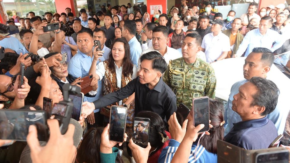Skandal Perundungan Korban Keracunan MBG Mencuat! Gibran Rakabuming Raka Tak Tinggal Diam, Kecam Keras Oknum SPPG: 'Jangan Sampai Anak-anak Jadi Korban!' Apa Sanksi Menanti Pelaku?